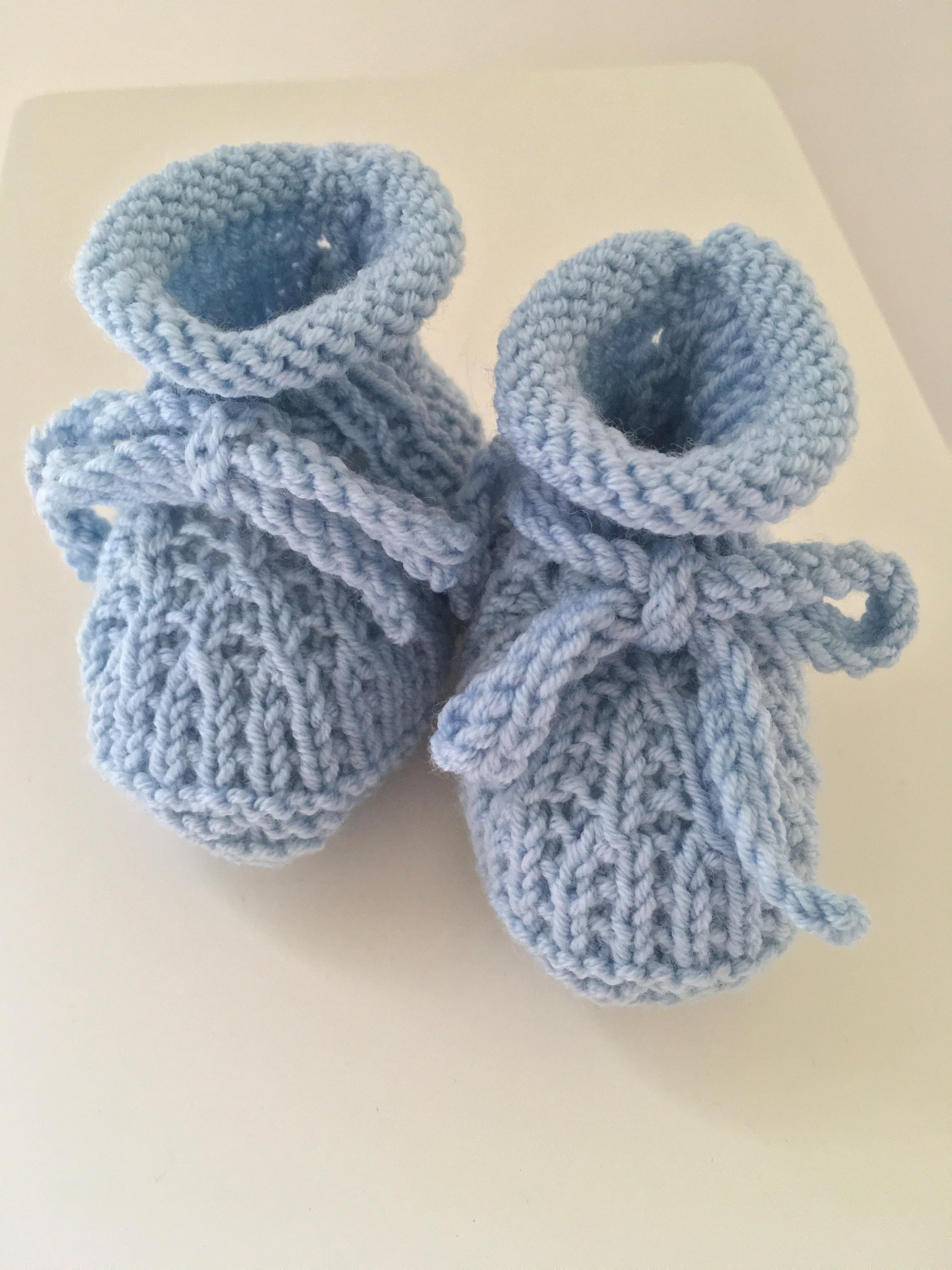Blue Wren Booties and Hat BJ49