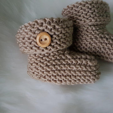 Thomas Baby Cardigan, Hat & Booties knitting pattern to fit 16" chest.