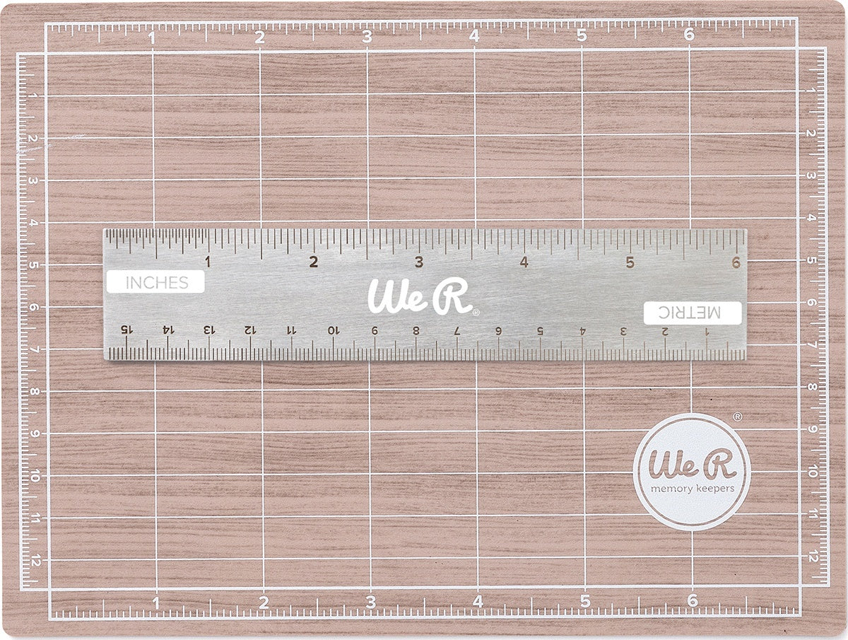 We R Memory Keepers Mini Magnetic Cutting Mat & Ruler Set - 129436
