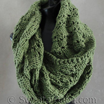 #127 Soft and Chunky Infinity Scarf