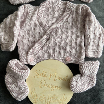 Wren Baby Set Knitting Pattern Premature-12 months approx