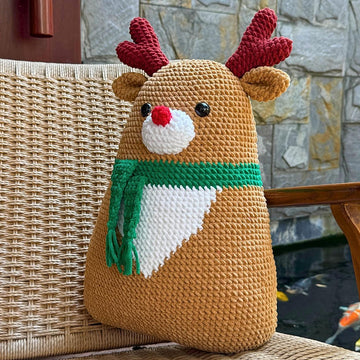 Christmas Pillow Reindeer