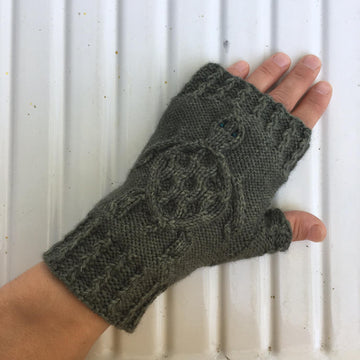 Cabled Sea Turtle Mitts