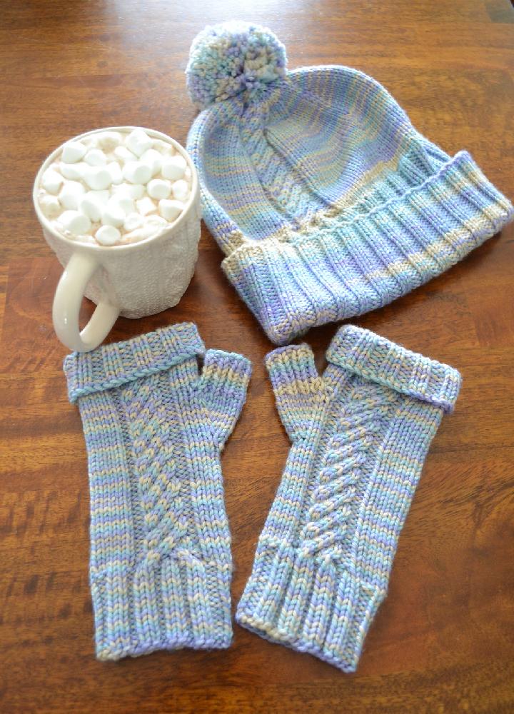 Winter Wonderland Hat & Mitt Set