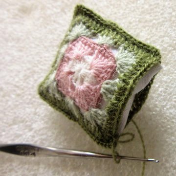 1:12th scale shabby chic throw