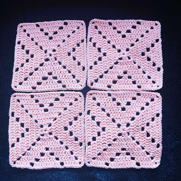 Filet Diamond Granny Square