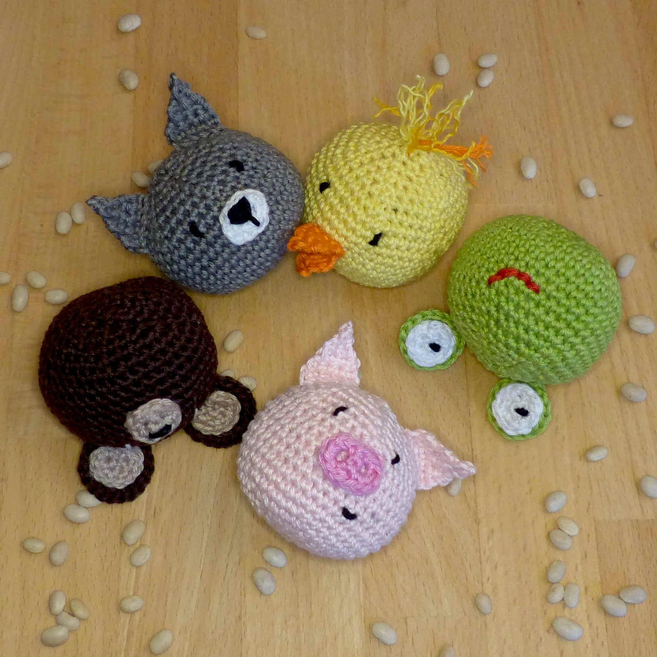 Animal juggling balls