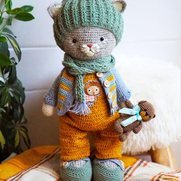 Crochet Outfit Tom for Kitten or Bunny