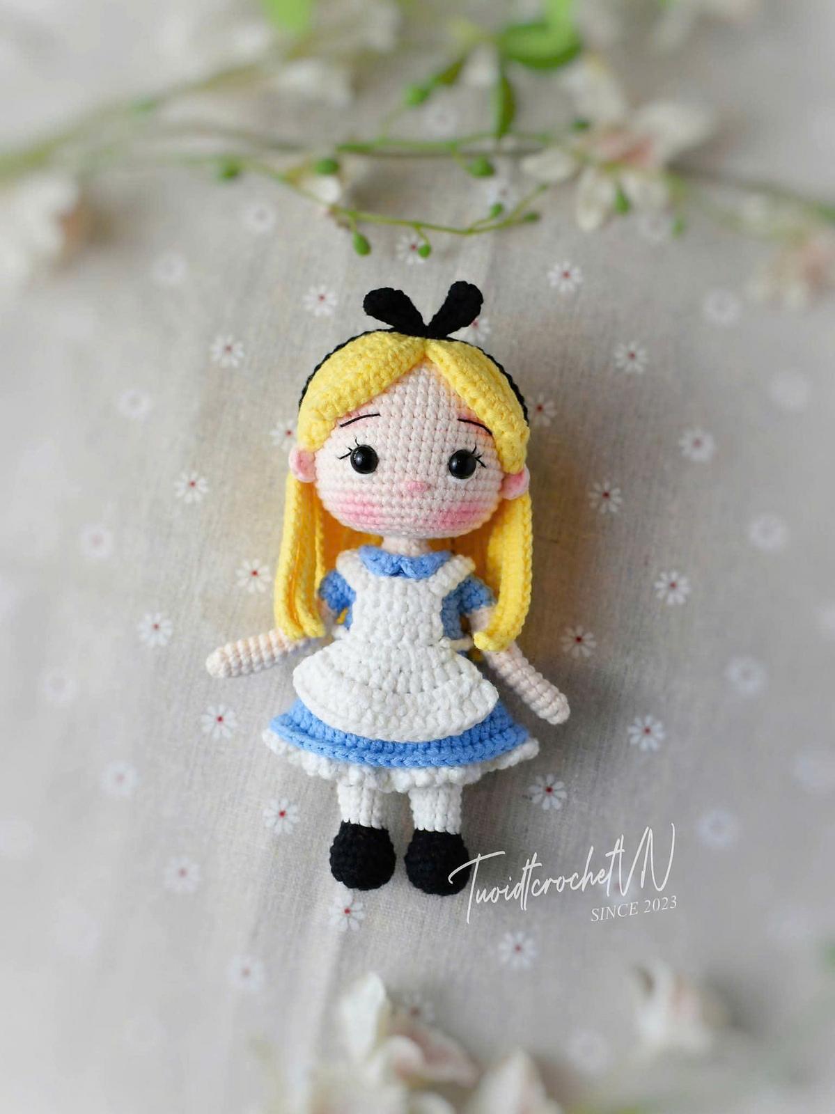 Alice in Wonderland (mini version)