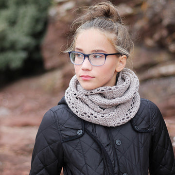 Latte infinity scarf