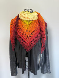 Triangular Scarf "Tiasa"