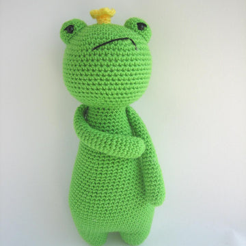 King Frog Crochet Amigurumi Pattern