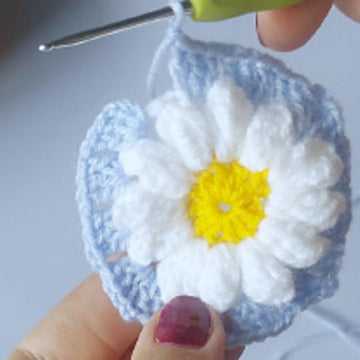 Daisy Granny Square