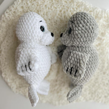 Seal toy