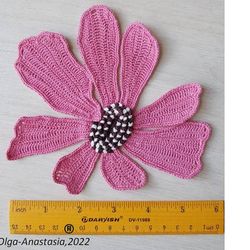Large pink flower 8 petals