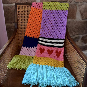Dopmaine crochet scarf