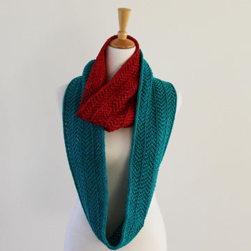 Zaggy Cowl
