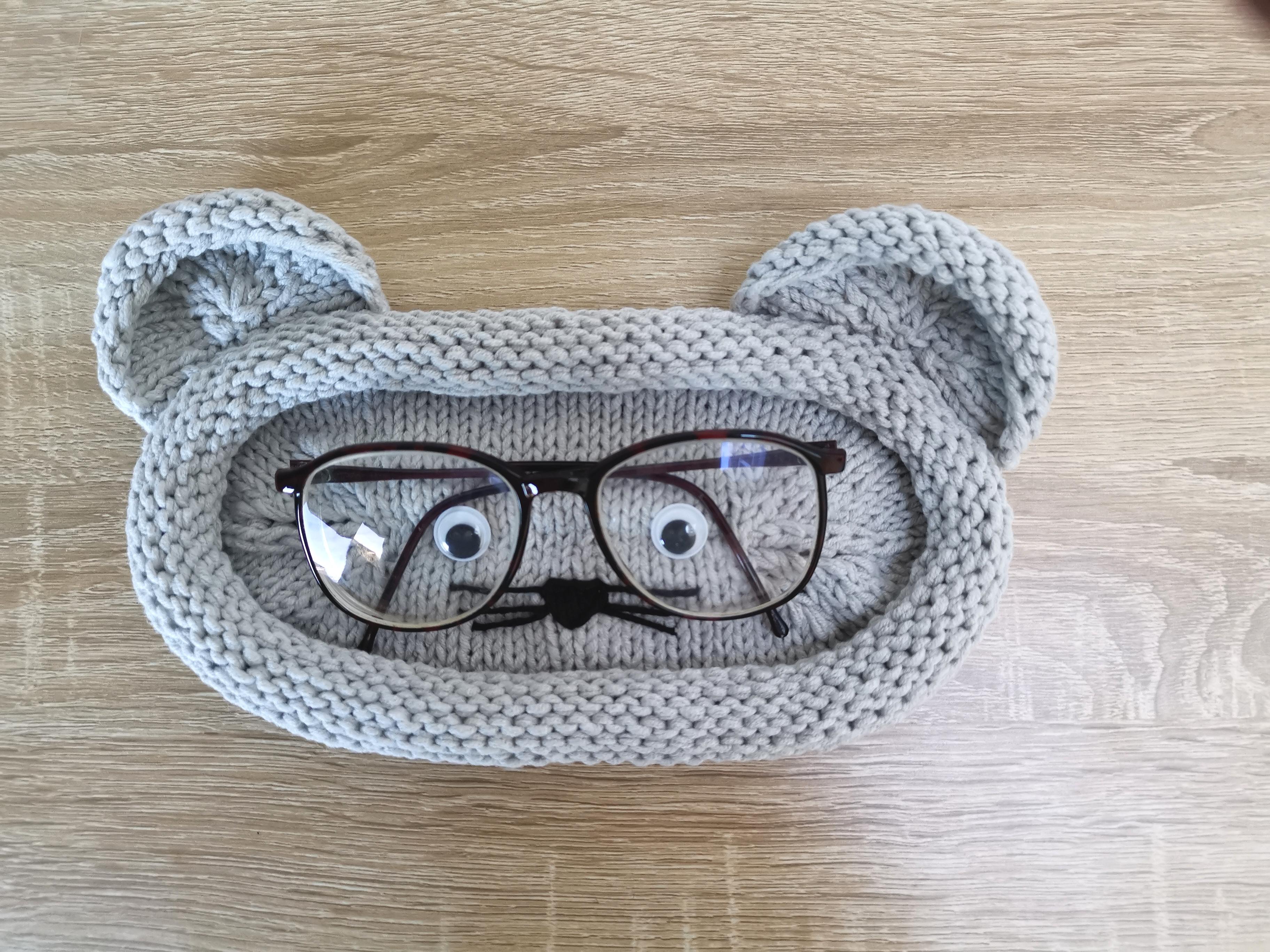 Eyeglasses holder mouse