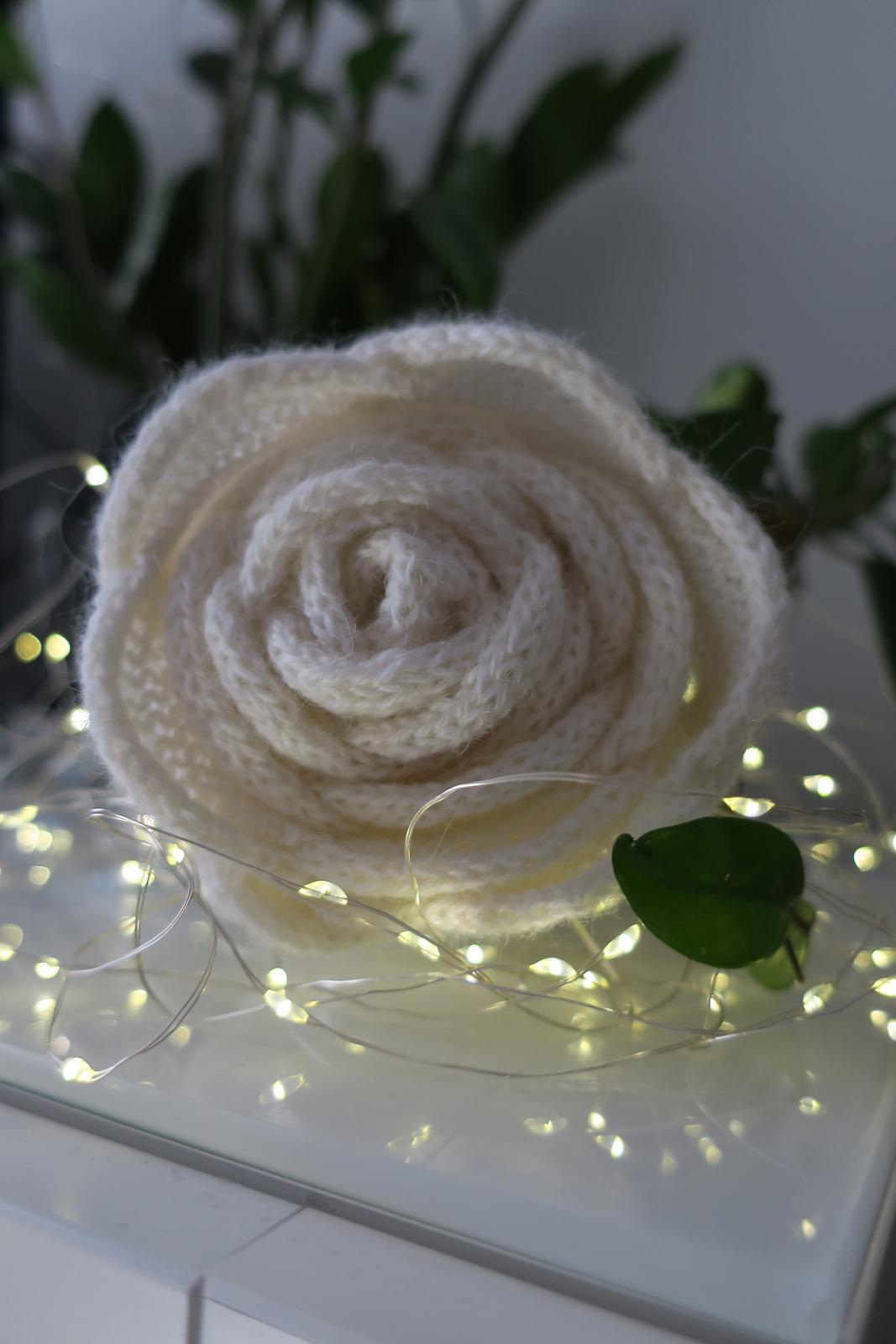 Rose and Pearls Scarf