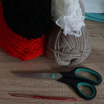 Crochet Pattern for the Hand Puppet Cat Molly!