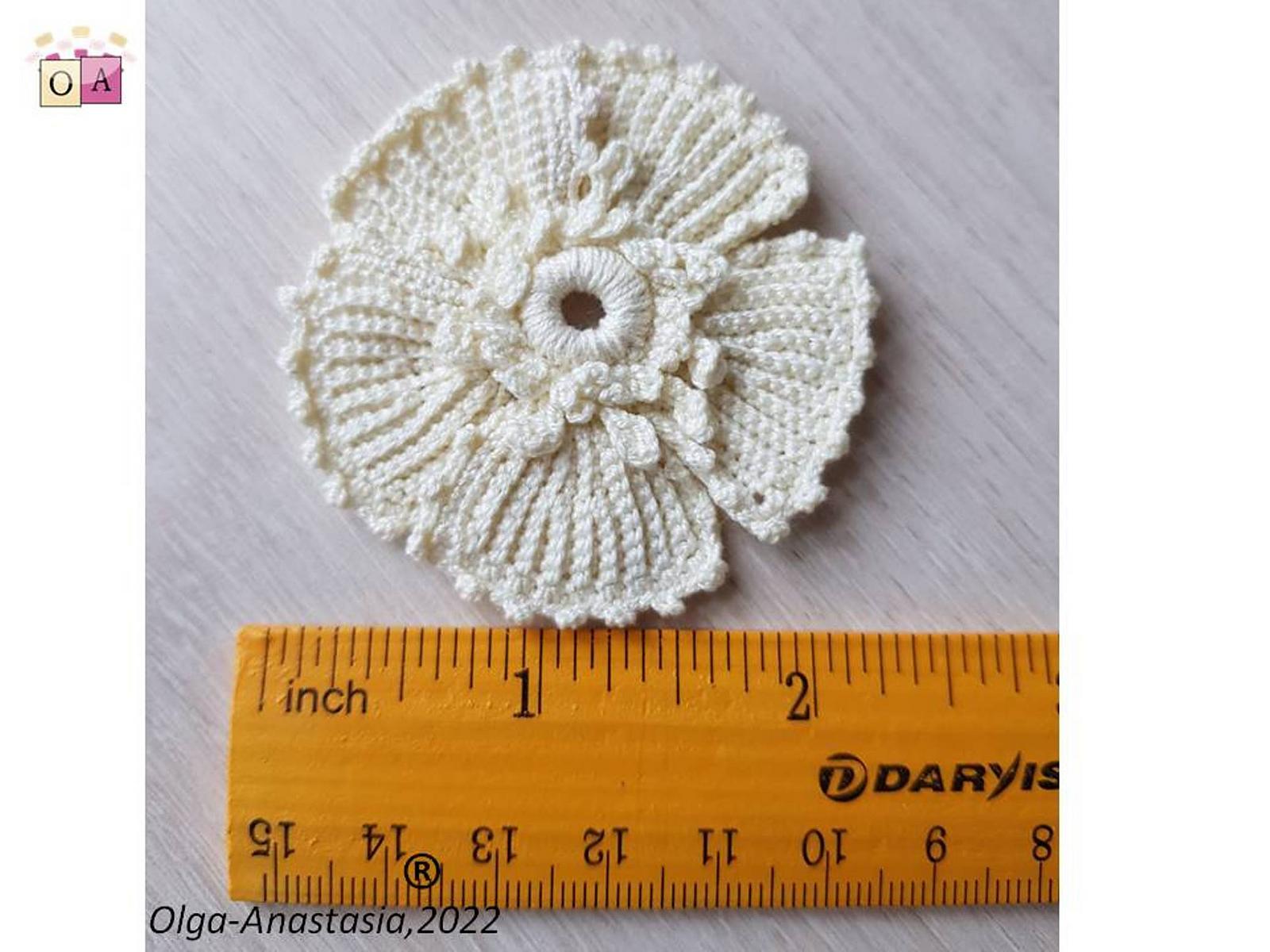 Antique floral motif 3