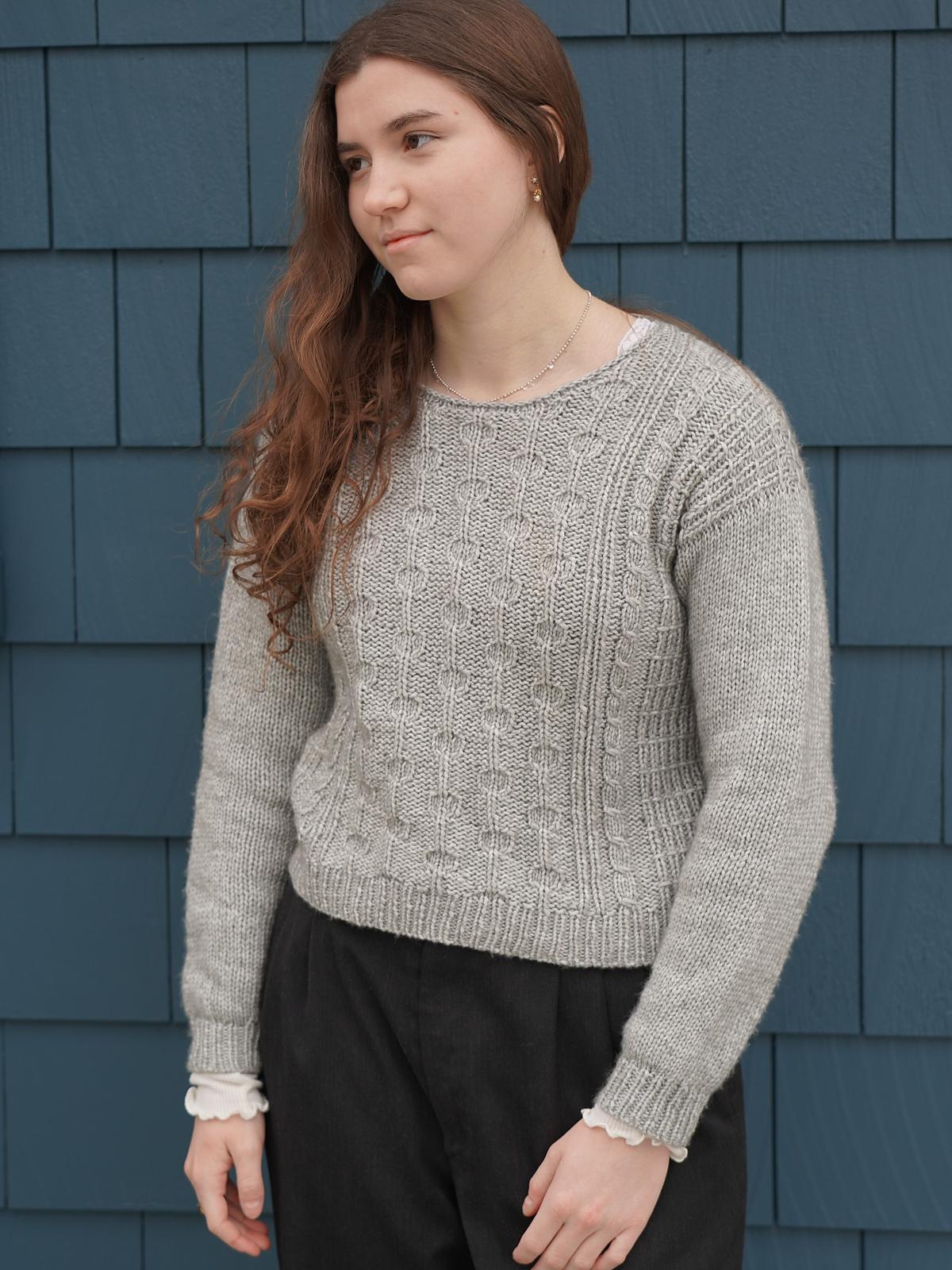 Circle Line Pullover
