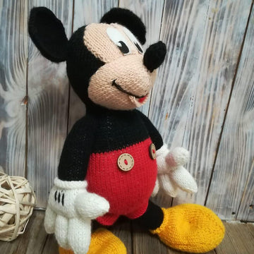 Knitted Mickey Mouse