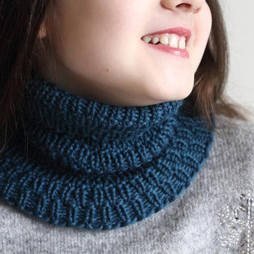 Peregrine Cowl for DK yarn