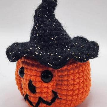 Pumpkin Witch Amigurumi