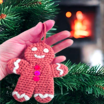 Gingerbread Ornament Crochet Pattern: DIY Christmas Tree Decor