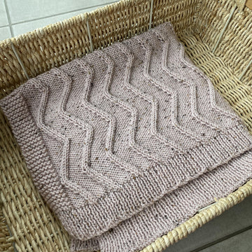 Cosy Wave Cable Blanket