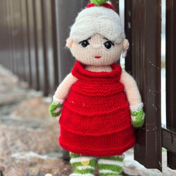 Mrs Claus knitting pattern