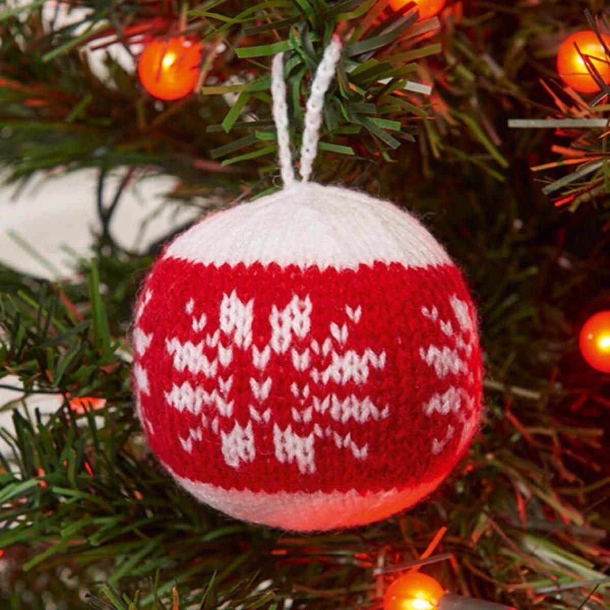 Christmas Bauble Knitting Pattern
