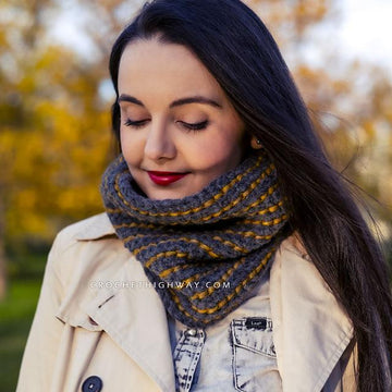 Apricity Cowl