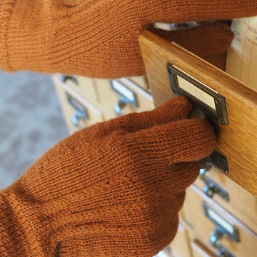 Turning Leaf Gloves