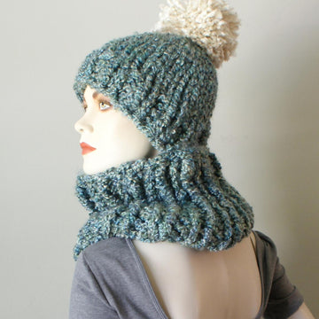Chunky Knit Pom-Pom Hat and Cowl Set (Hat026)