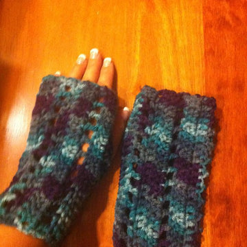 Easy Lacey Fingerless Gloves