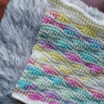 Wavy Unicorn Cowl