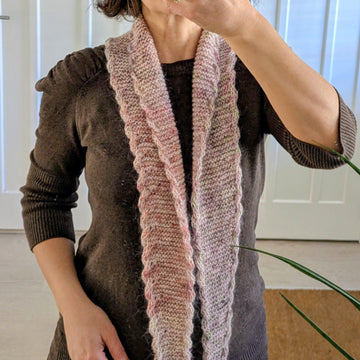 Scalloped Mini Scarf and Shawl