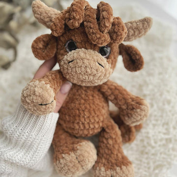 Plush highland cow toy