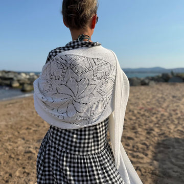 Dahlia Shawl