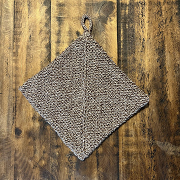 Magic Square Hot Pad -- a loom knit pattern