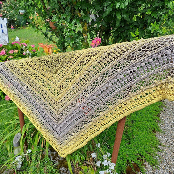 Triangular Scarf "Nemea"