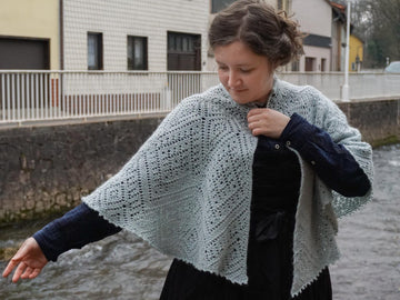 Jolly larimar shawl