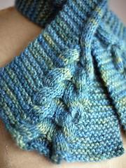 Cabled Keyhole Scarf