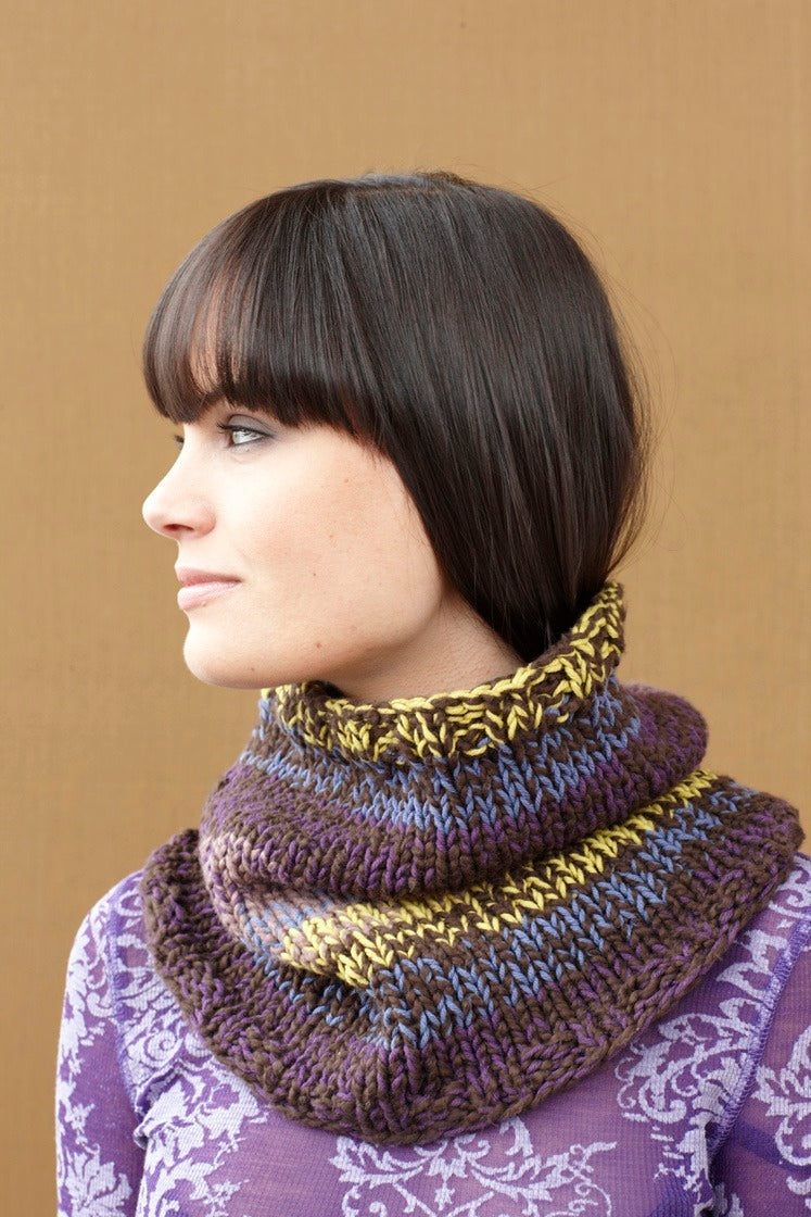 Cross River Cowl in Lion Brand Cotton-Ease - 90575AD