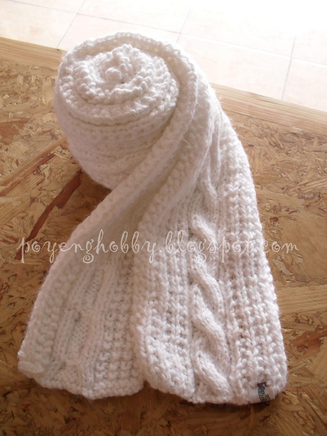 Simple cable scarf