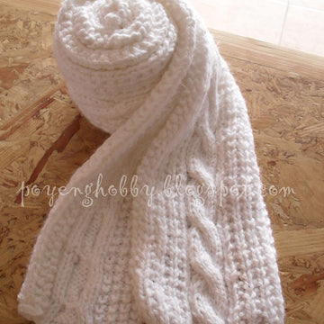 Simple cable scarf