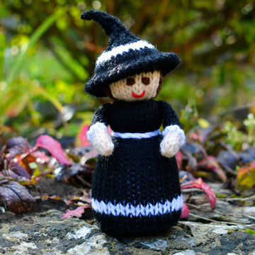 Halloween Dolls Knitting Pattern - Toy Knitting Pattern