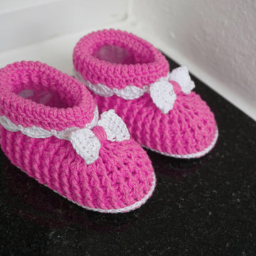 Häkelanleitung Babyschühchen mit Schleife